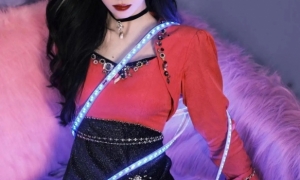 《绝对演绎》新花路挑战Y2K千禧时装冬日辣妹风拿捏了！