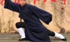 《抖音》神鹰进行曲梗图表情包分享